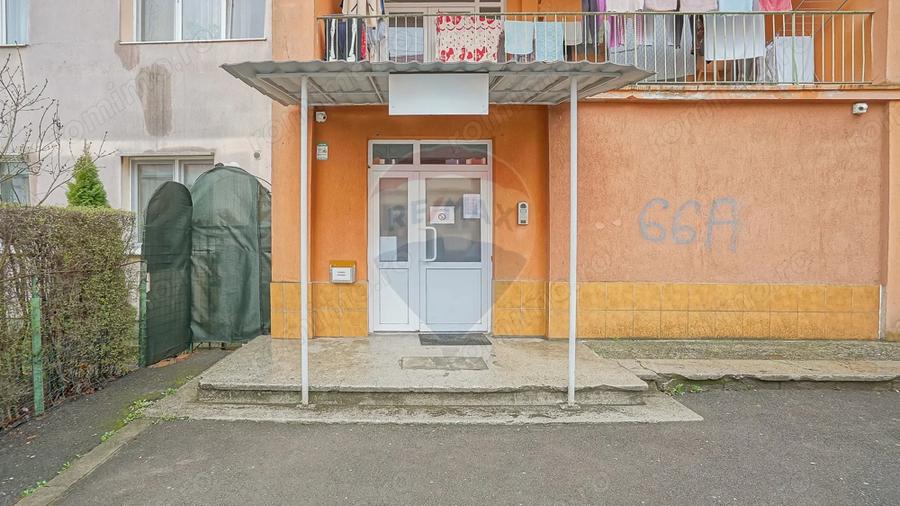 Garsonieră decomandată în Noua