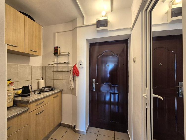 Garsonieră semidecomandată în Uzina 2