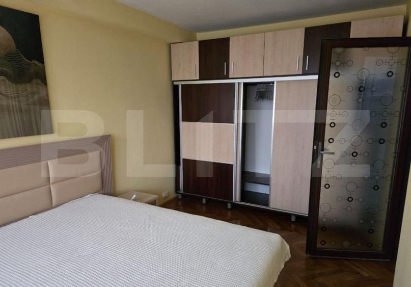 Apartament cu 2 camere semidecomandat, mobilat în Central