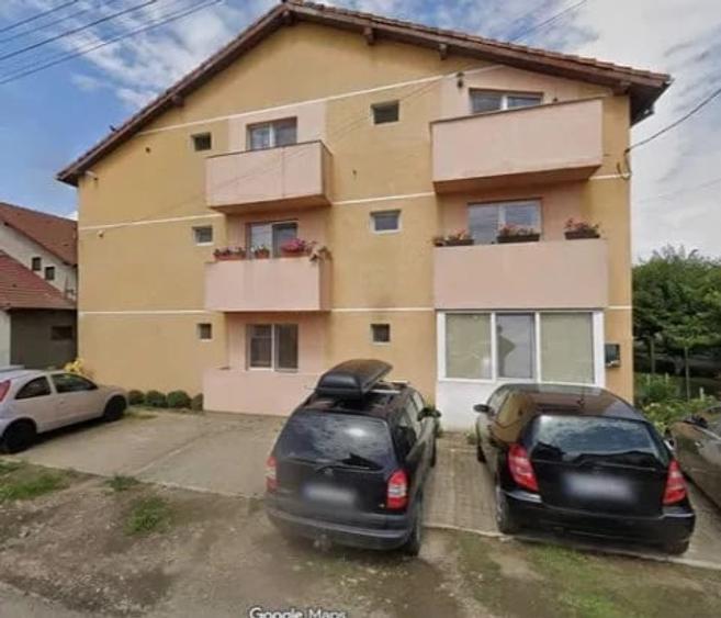 Apartament cu 3 camere semidecomandat în Chișoda