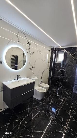 Casă cu 4 camere cu Teren 300 Mp în Central