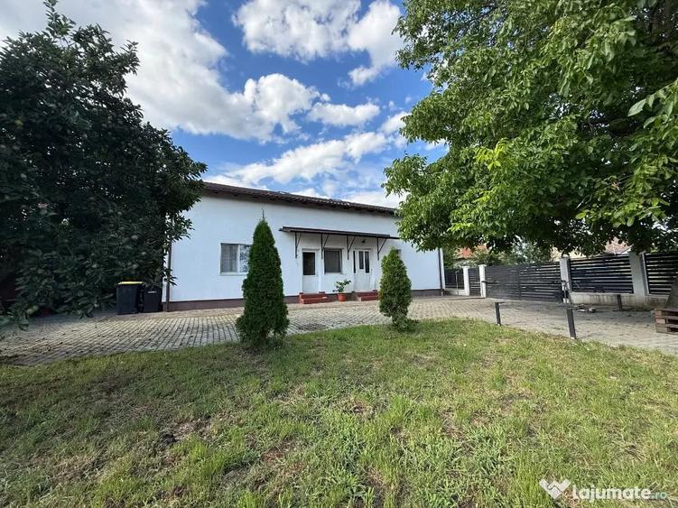 Casă cu 6 camere cu Teren 606 Mp în Central