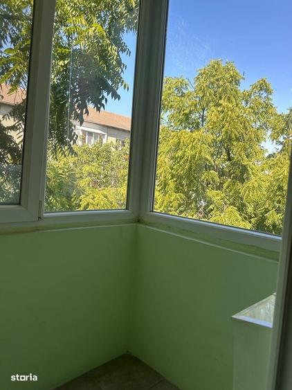 Apartament cu 3 camere decomandat în Nufărul