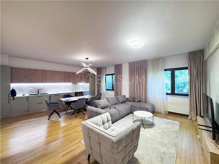 Apartament cu 4 camere decomandat, mobilat în Herăstrău