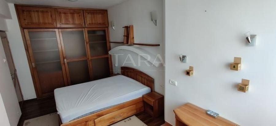 Apartament cu 4 camere decomandat, mobilat în Zorilor