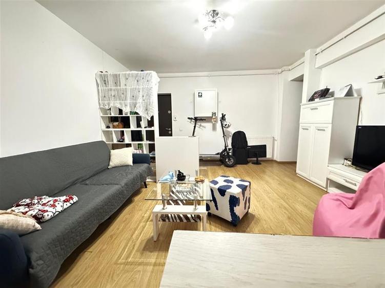 Apartament cu 2 camere semidecomandat, mobilat în Exterior Sud