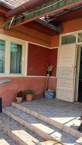 Casă cu 3 camere cu Teren 11 Mp în Exterior Vest