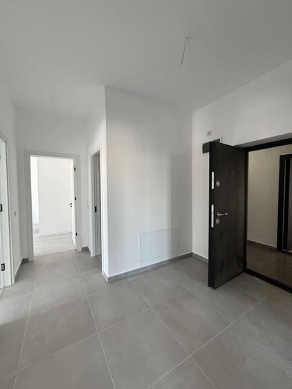 Apartament cu 3 camere decomandat în Theodor Pallady