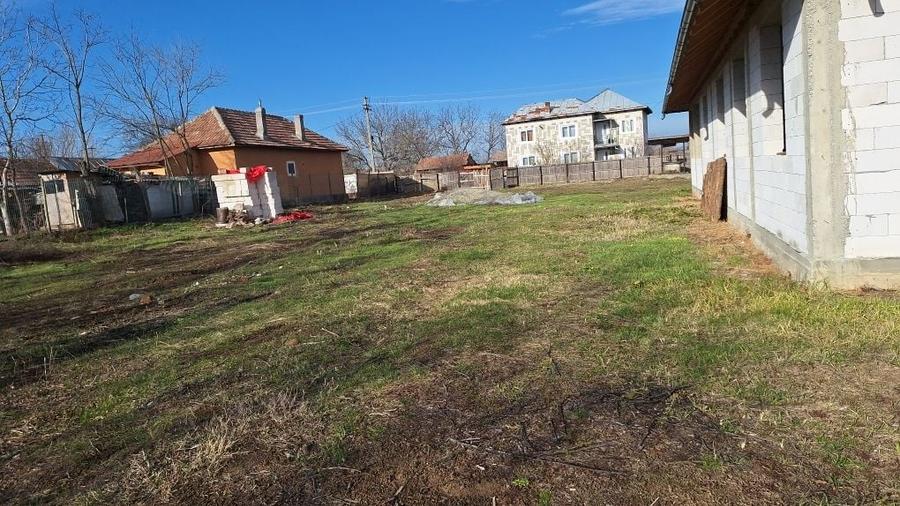 Casă cu 4 camere în Dienci