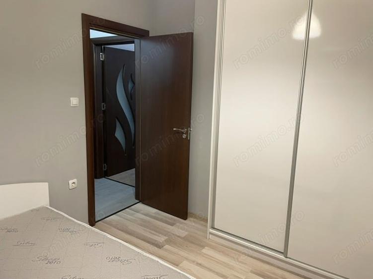 Apartament cu 3 camere decomandat în Berceni