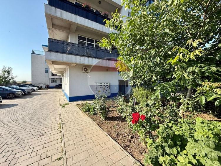 Apartament cu 3 camere decomandat, mobilat în Cumpăna
