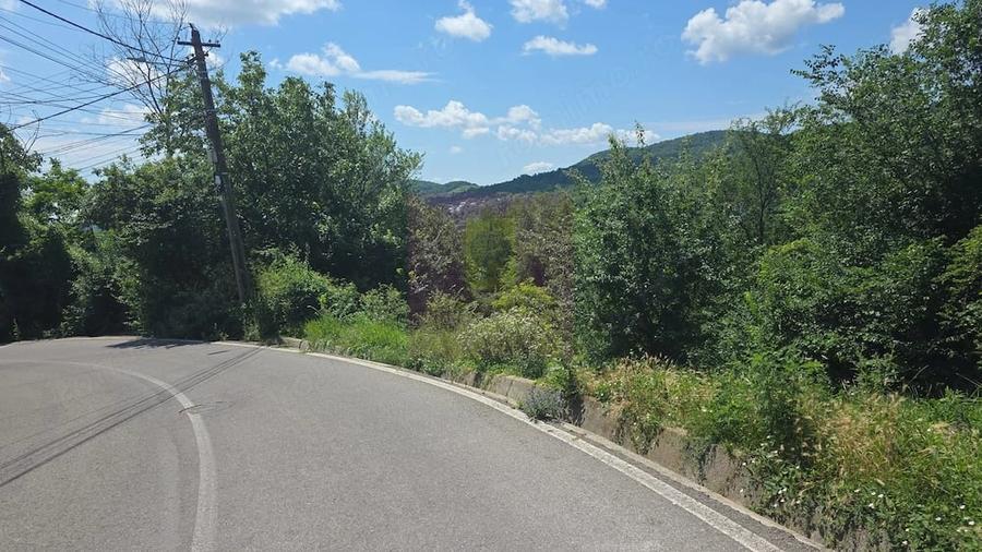 Teren de 1934 mp, în Cornu