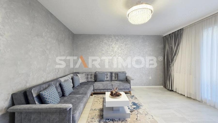 Apartament cu 3 camere decomandat în Tractorul