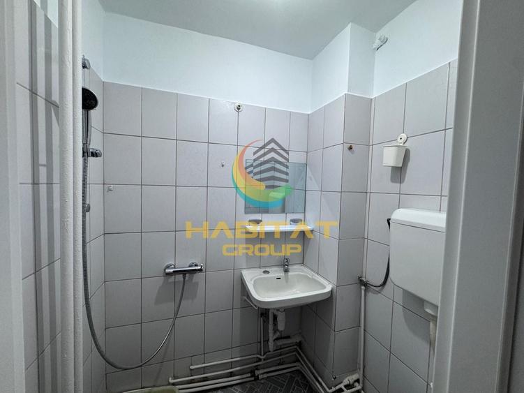 Apartament cu 4 camere decomandat în Tineretului