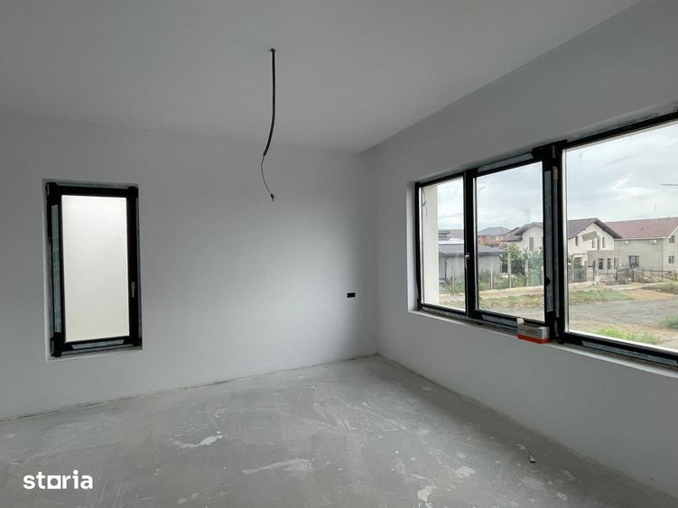 Casă cu 5 camere cu Teren 599 Mp în Giarmata