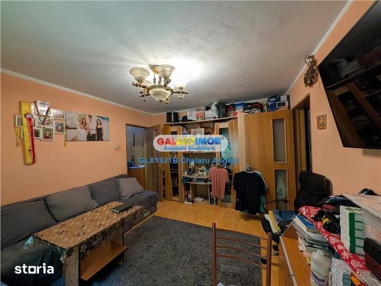 Apartament cu 3 camere decomandat în Giurgiului