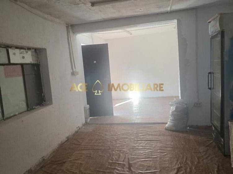 Casă individuală cu 4 camere cu Canalizare în Colentina
