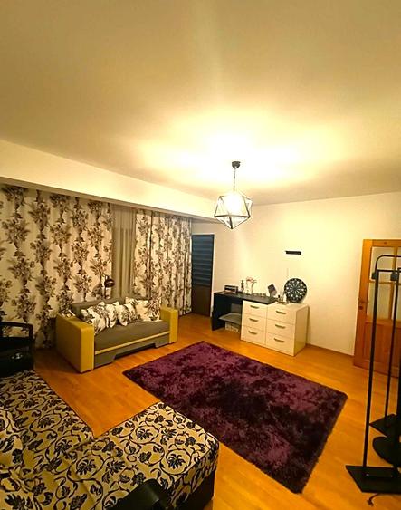 Casă individuală cu 4 camere cu Canalizare în Km 4-5