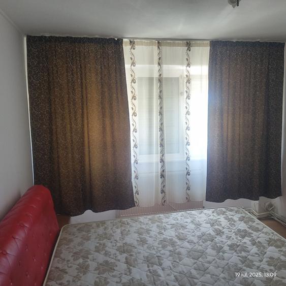 Apartament cu 3 camere decomandat în Vărsătura