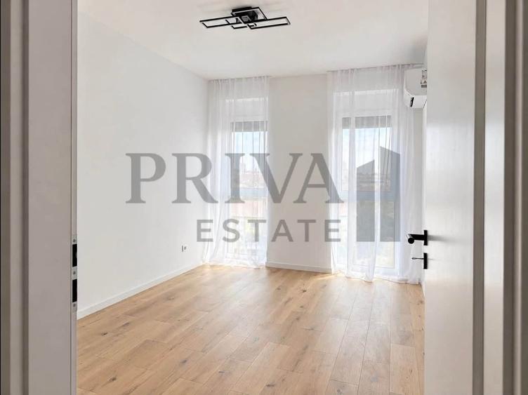 Apartament cu 3 camere, mobilat în Central