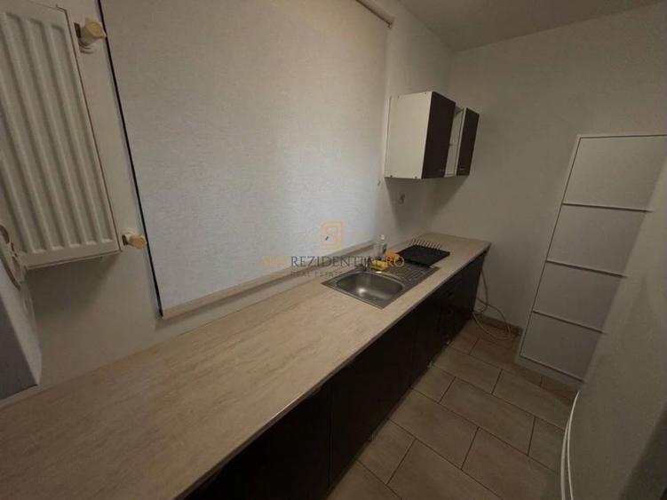 Apartament cu 3 camere decomandat, mobilat în Berceni