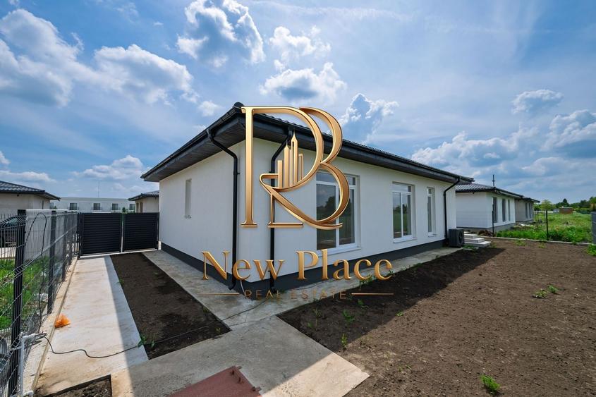 Casă individuală cu 4 camere cu Canalizare în Tunari