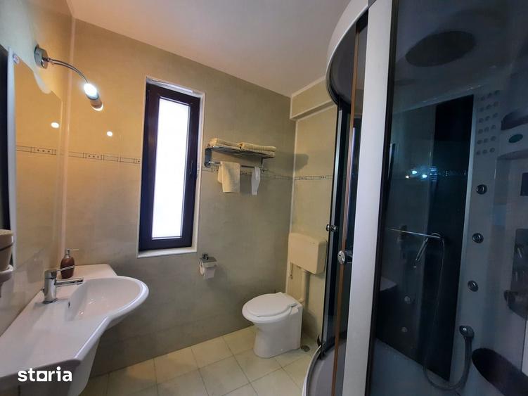 Casă cu 9 camere cu Teren 500 Mp în Predeal
