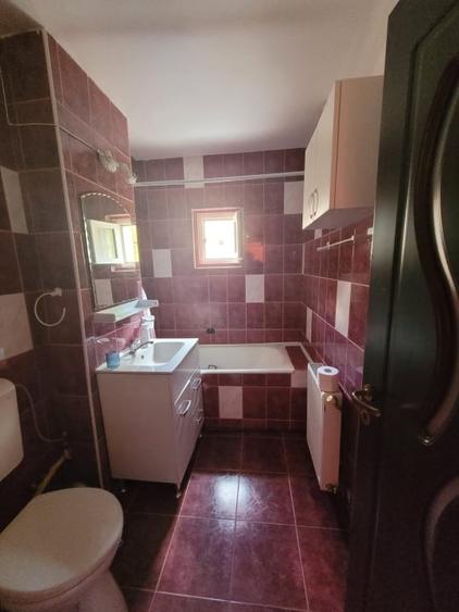 Apartament cu 3 camere decomandat, mobilat în Gării