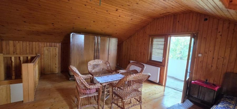 Casă cu 5 camere cu Teren 3000 Mp în Dârvari