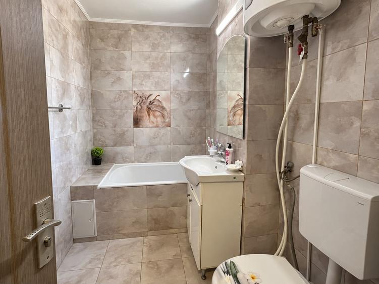 Apartament cu 2 camere semidecomandat în Inel II