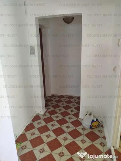 Apartament cu 2 camere semidecomandat în Gemenii