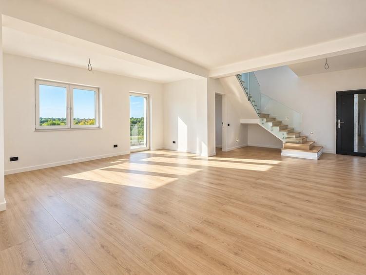Apartament cu 4 camere decomandat în Valea Lupului