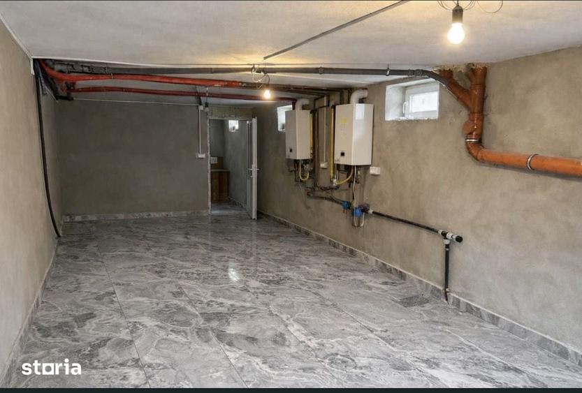 Casă cu 6 camere cu Teren 405 Mp în 6 Vânători