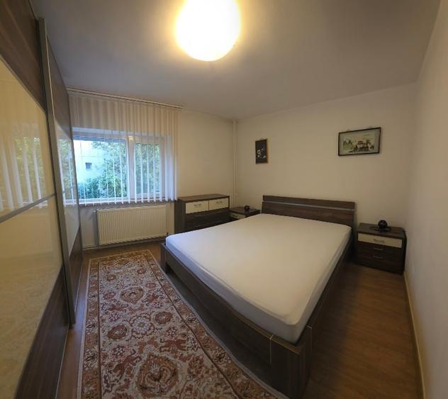 Apartament cu 3 camere decomandat, mobilat în Cotroceni
