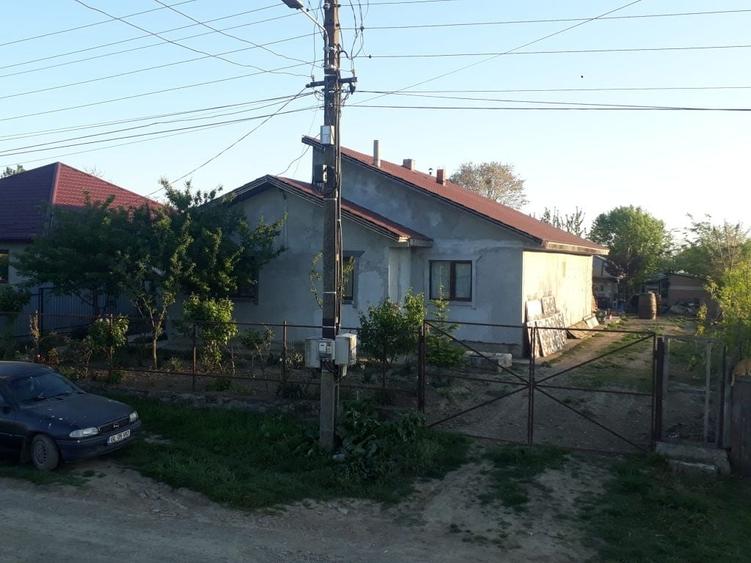 Casă cu 4 camere în