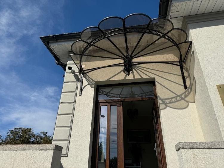 Casă individuală cu 4 camere cu Canalizare în Lipovei