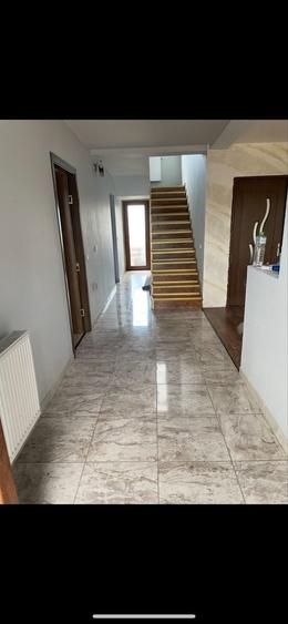 Casă cu 4 camere în Ianca