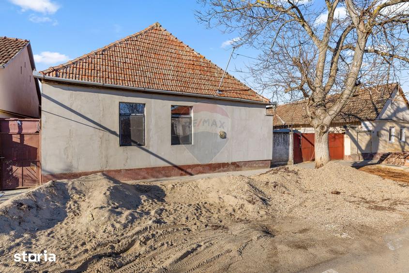 Casă cu 3 camere cu Teren 591 Mp în Vinga