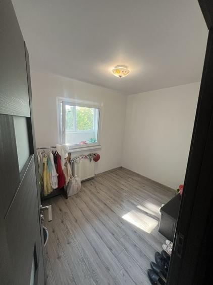 Apartament cu 4 camere decomandat, mobilat în Bartolomeu
