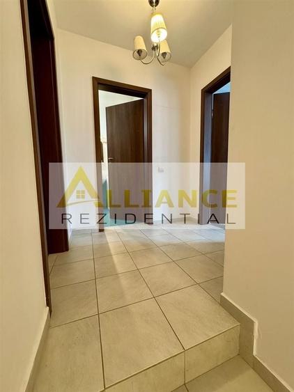 Casă individuală cu 3 camere decomandat cu Canalizare în Sud