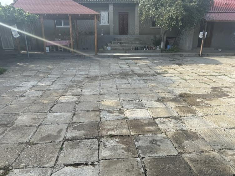 Casă cu 5 camere cu Teren 4800 Mp în Ceamurlia de Sus