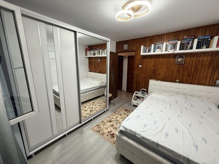 Apartament cu 3 camere decomandat în Crângași