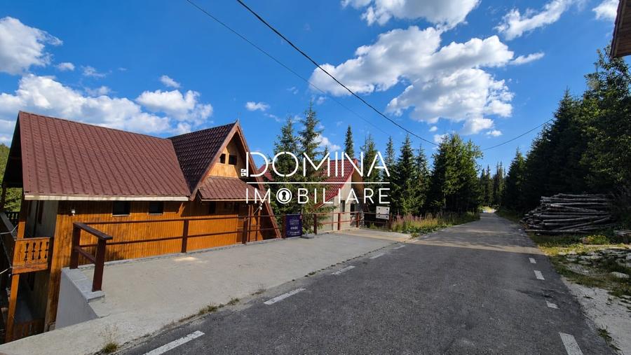 Casă individuală cu 10 camere cu Teren 500 Mp în Rânca