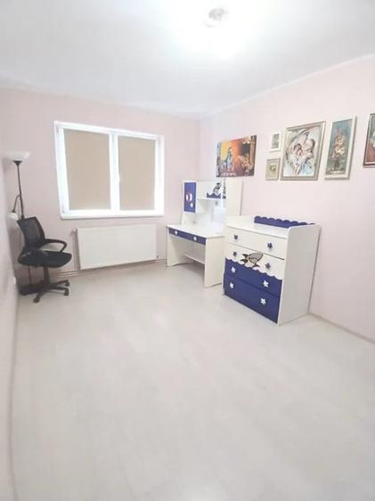 Apartament semidecomandat, etaj 3/4, renovat, zona Florilor! - 1