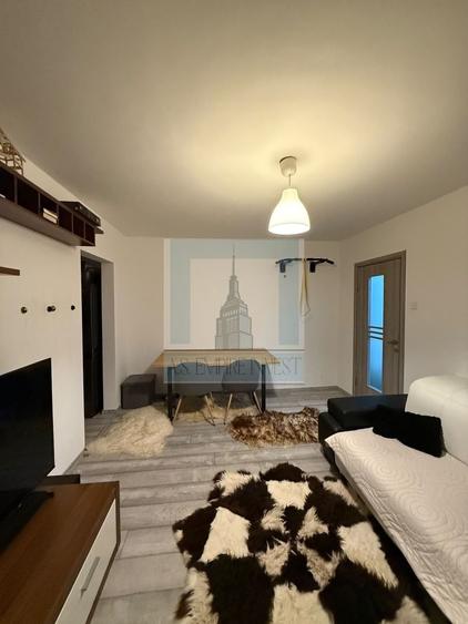 Apartament cu 2 camere semidecomandat în Centrul Civic
