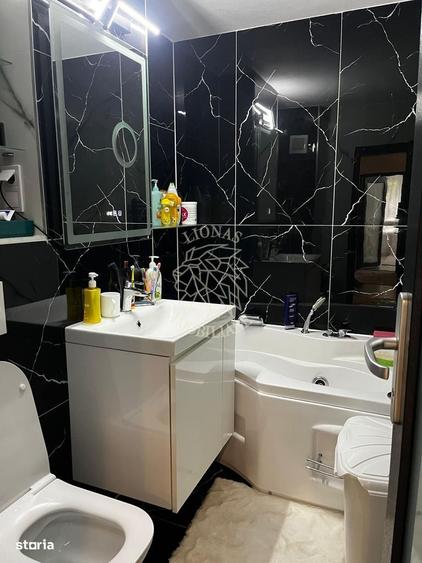 Apartament cu 3 camere decomandat în Independenței