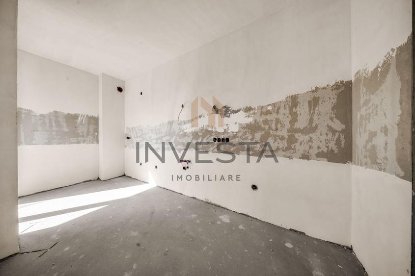Apartament cu 3 camere semidecomandat în Andrei Mureșanu