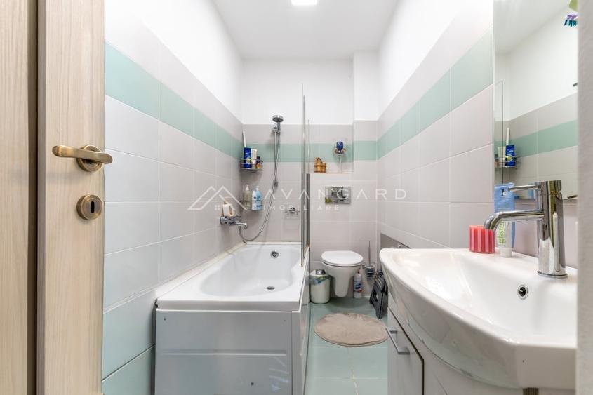 Casă individuală cu 4 camere cu Canalizare în Iris