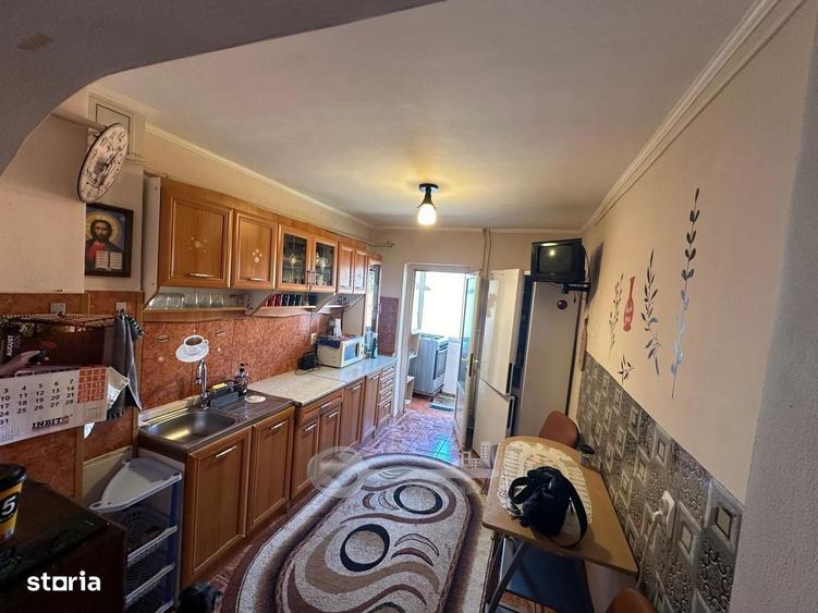 Apartament 3 camere decomandat, 70 mp, Centru UMF, etaj 3 - 7