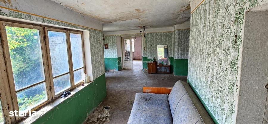 Casă cu 3 camere cu Teren 569 Mp în Bănia
